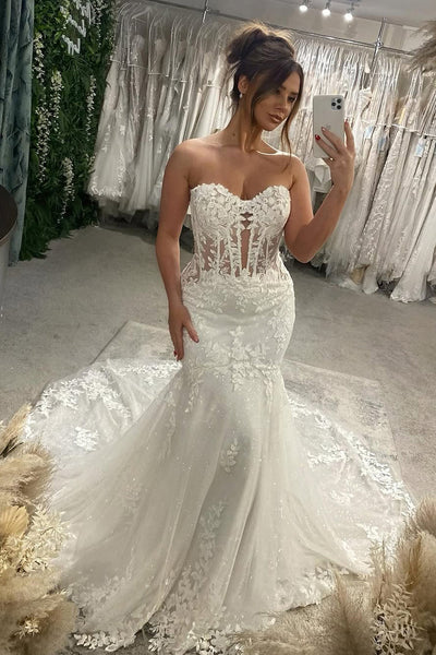 Elegant Mermaid Sweetheart Lace Wedding Dress with Appliques VK1322816