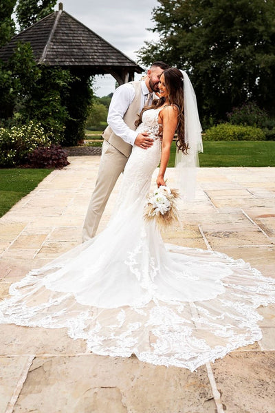 Charming Mermaid V Neck Lace Wedding Dresses with Appliques VK24101508