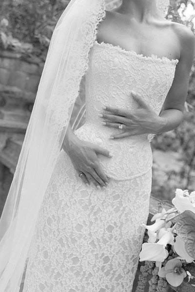 Gorgeous Mermaid Strapless White Lace Wedding Dresses VK26102901