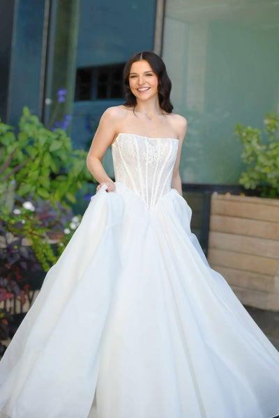 Charming A-Line Strapless White Organza Lace Wedding Dresses VK25102201