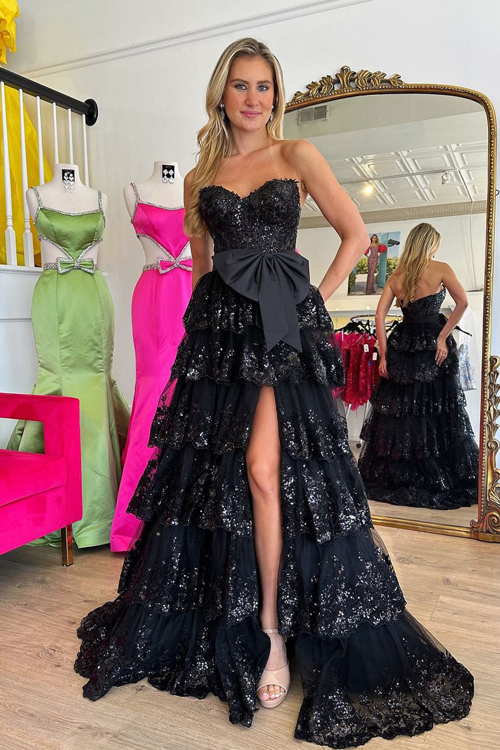 Gorgeous A Line Sweetheart Black Long Prom Dresses with Appliques