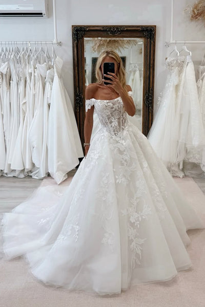 Elegant A-Line Off the Shoulder White Tulle Appliques Wedding Dresses VK25093001