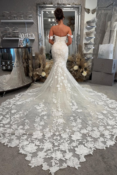 Luxurious Mermaid V Neck Lace Long Wedding Dresses with Appliques VK25051001