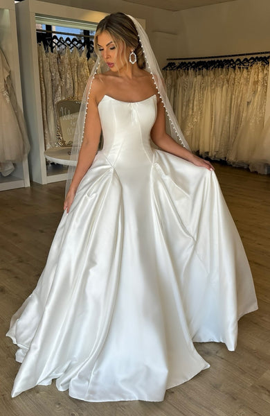 Women's White Satin A Line Corset Wedding Dresses Sweetheart Simple Bridal Wedding Gowns