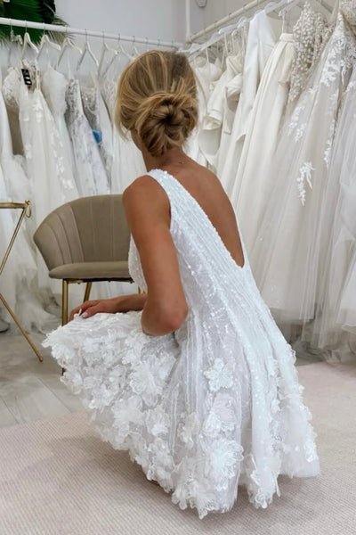 Cute A-Line V Neck White Short Wedding Dresses with Appliques VK26020505