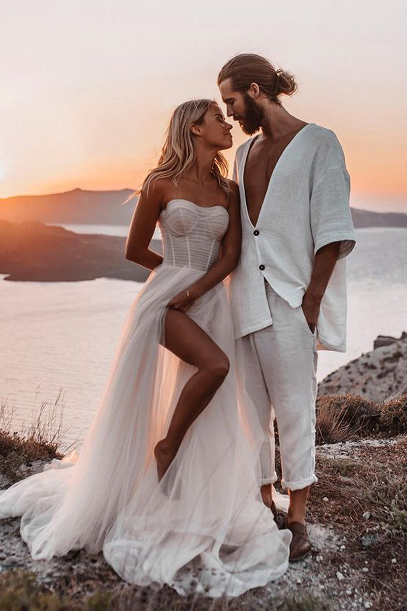 Romantic A-Line Sweetheart Ivory Tulle Beach Wedding Dresses with Slit VK0428001