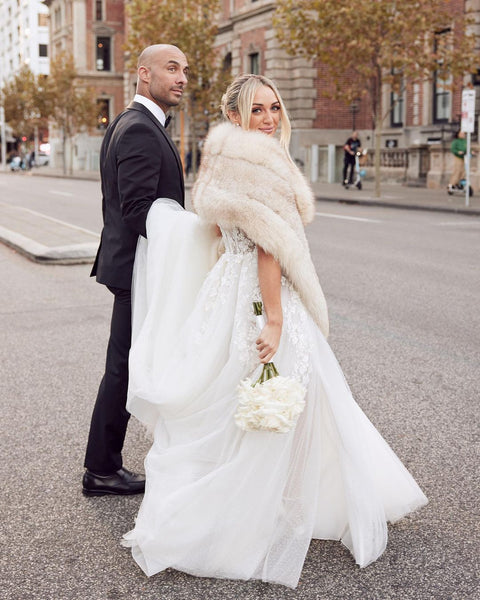 Fairy A Line V Neck Tulle Wedding Dresses with Lace Appliques VK23051703