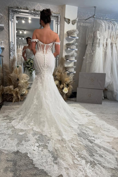 Charming Mermaid Off the Shoulder Lace Wedding Dress with Appliques VK16020611
