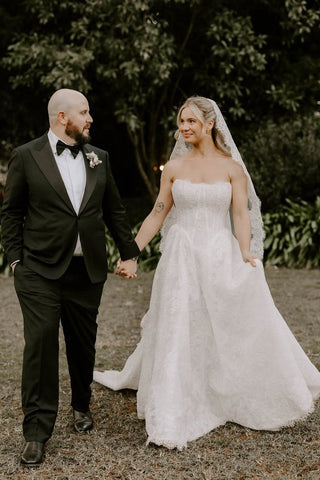 Elegant A Line Sweetheart Lace Tulle Wedding Dress VK5111402