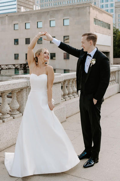 A-Line Strapless White Satin Wedding Dresses VK23122202