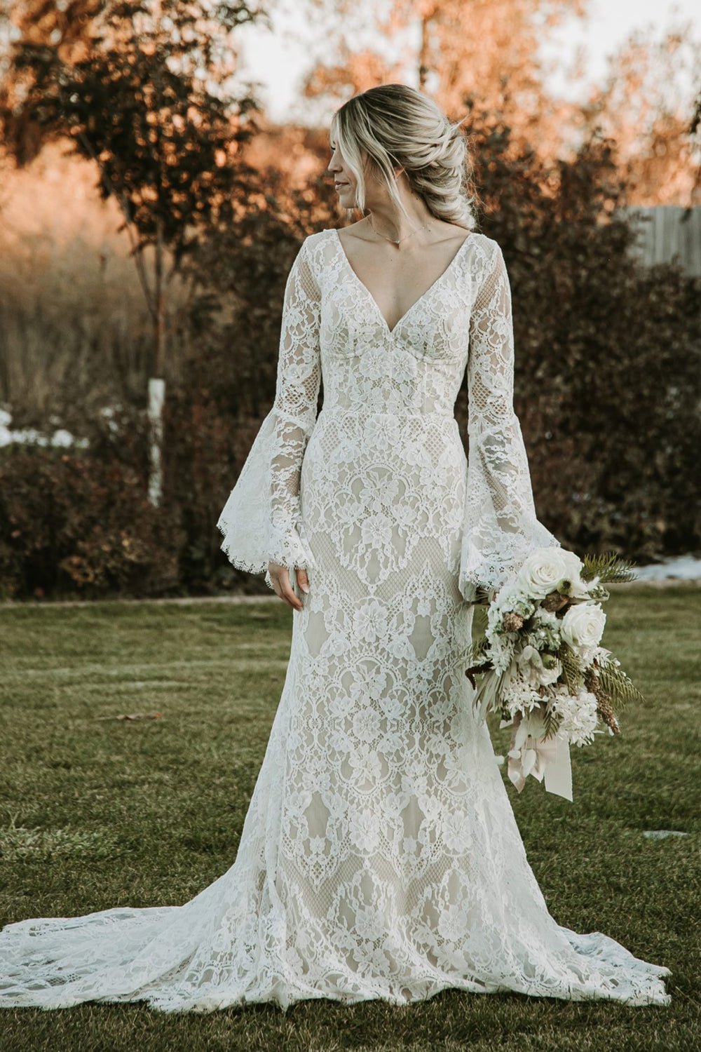 Boho Mermaid V Neck Lace Wedding Dresses with Appliques VK25051103