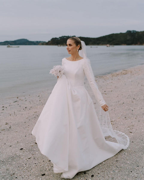 Vintage A-Line Long Sleeves White Satin Beach Wedding Dresses VK23062704