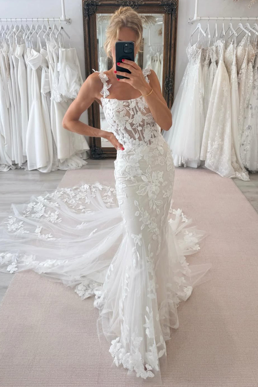 Elegant Mermaid Square Neck Lace Wedding Dress with Appliques VK061501