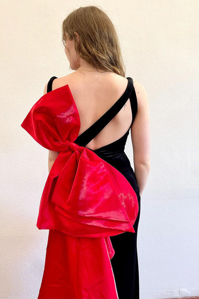 Mermaid V Neck Black Bow Back Long Prom Dresses with Slit VK24042503