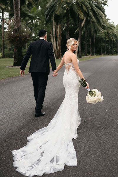 Charming Mermaid V Neck Lace Wedding Dresses with Appliques VK24112221