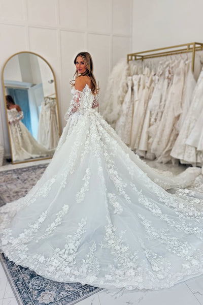Gorgeous Ball Gown V Neck Lace Tulle Wedding Dress with Appliques VK26021109