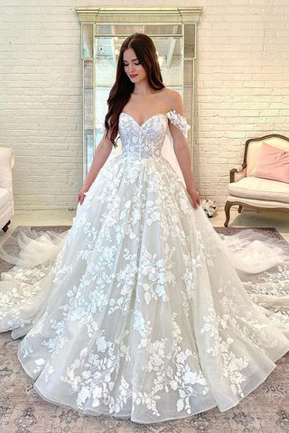 Gorgeous Ball Gown Sweetheart Lace Tulle Wedding Dresses VKWD073001