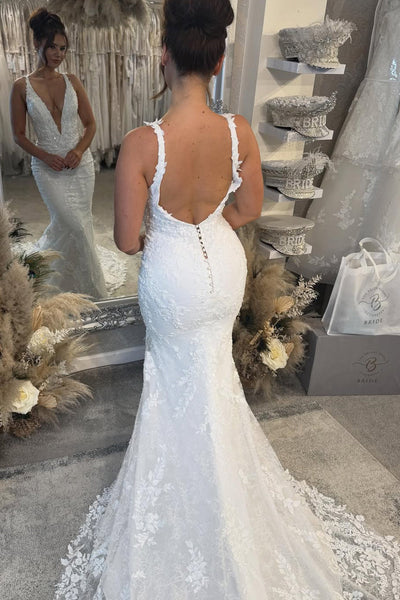 Mermaid V Neck Lace Satin Wedding Dress with Appliques VK5111209