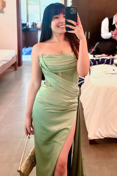 Mermaid Strapless White Satin Pleats Long Prom Dresses with Slit VK26011607