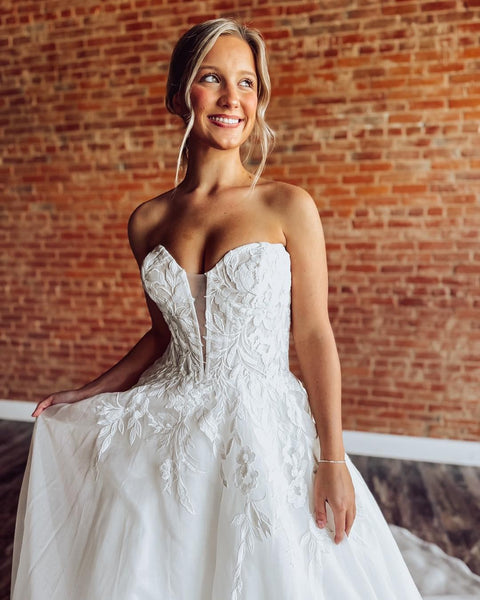 Tulle Appliqued Beach Wedding Dresses A Line Sweetheart Boho Wedding Gowns for Bride