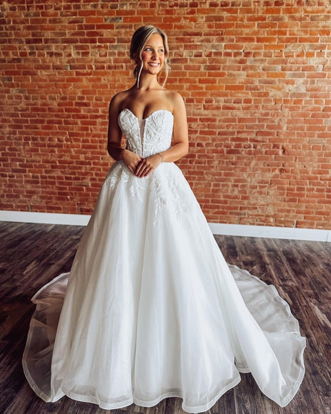 Tulle Appliqued Beach Wedding Dresses A Line Sweetheart Boho Wedding Gowns for Bride