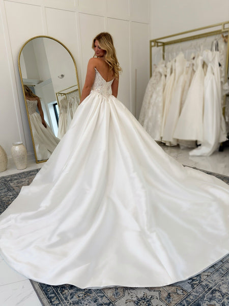 Strapless A Line Satin Wedding Dresses Sweetheart Corset Lace Bridal Wedding Gowns