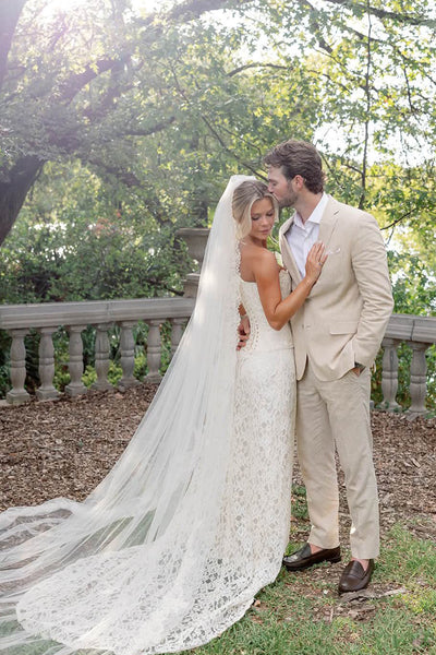 Gorgeous Mermaid Strapless White Lace Wedding Dresses VK26102901