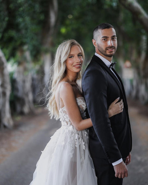 Charming A Line Sweetheart Tulle Wedding Dresses with Appliques VK23060804
