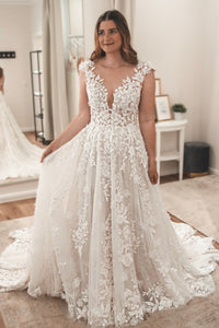 Bohemian A Line V Neck Lace Tulle Wedding Dresses with Appliques