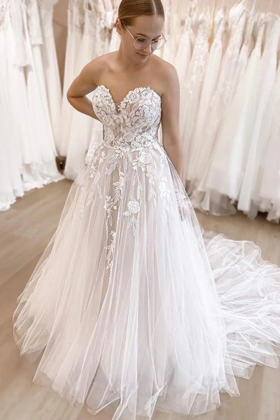 Charming A Line Sweetheart Tulle Wedding Dresses with Lace VK120105