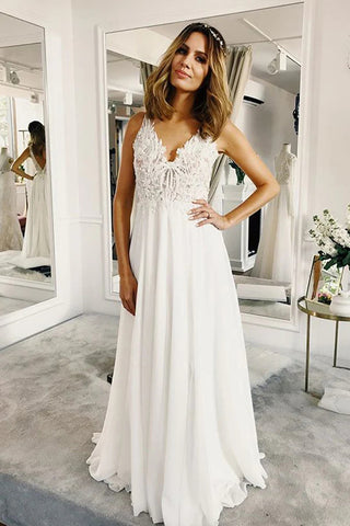 Beautiful A-Line V Neck White Tulle Lace Beach Boho Wedding Dresses with Slit VK0501005