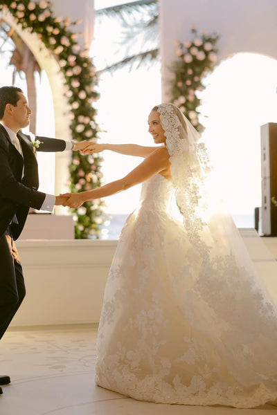 A-Line Sweetheart White Tulle Lace Wedding Dresses VK26081908