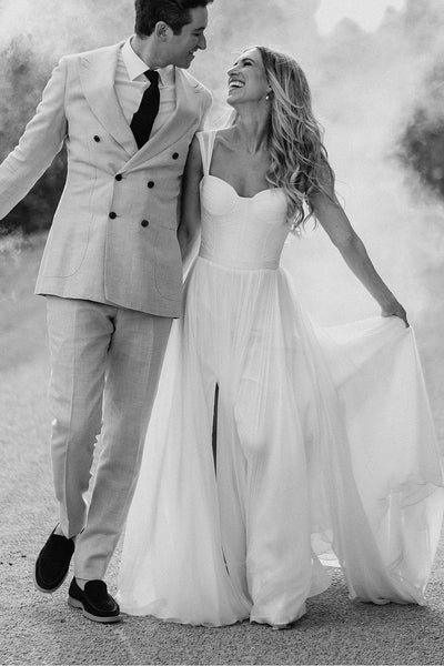 Stunning A-Line Sweetheart White Chiffon Beach Wedding Dresses VK23090604