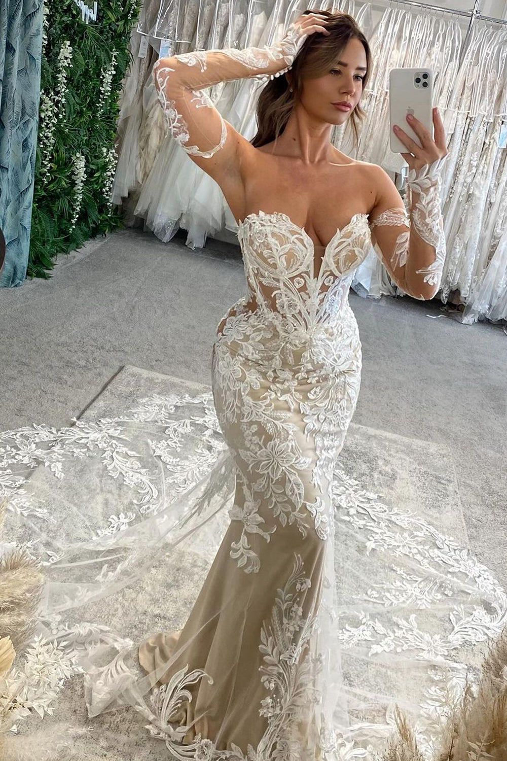 Gorgeous Mermaid V Neck Lace Wedding Dresses VK4092809