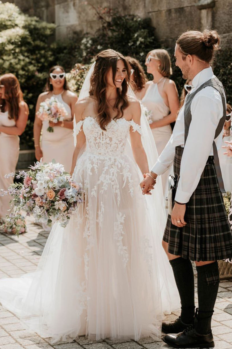A-Line Off the Shoulder Tulle Appliques Wedding Dresses VK23122908