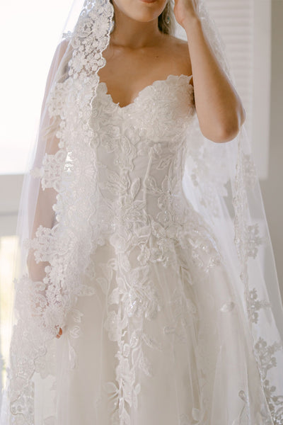 A-Line Sweetheart White Tulle Lace Wedding Dresses VK26081908