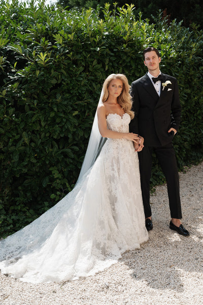 Charming Sweetheart A-Line Tulle Lace Appliques Wedding Dresses with Train VK26102807