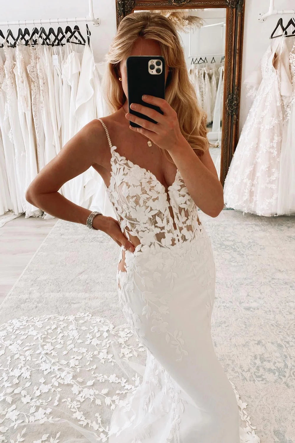 Charming Mermaid V Neck Spaghetti Straps White Wedding Dresses VK23082503