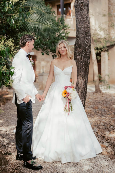 Charming A-Line Strapless White Satin Wedding Dresses VK26102905