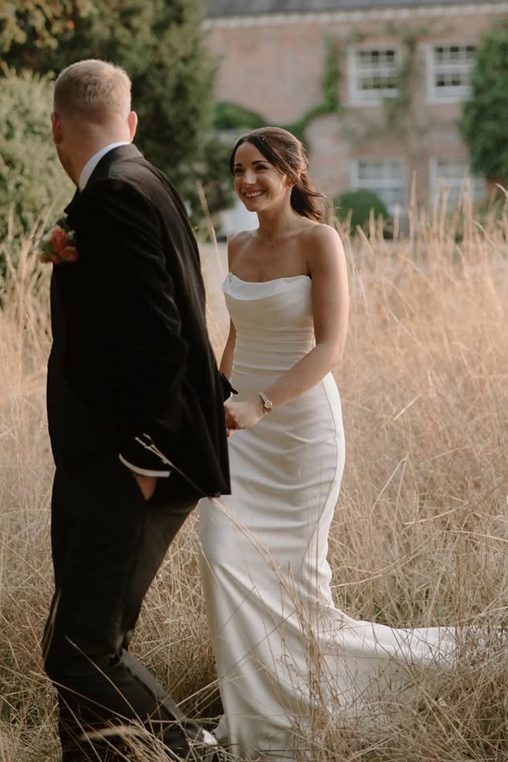 Mermaid Sweetheart White Satin Wedding Dresses with Detachable Sleeves VK25092304