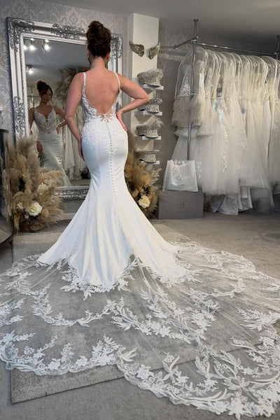 Gorgeous Mermaid V Neck Satin Wedding Dress with Appliques VK022809