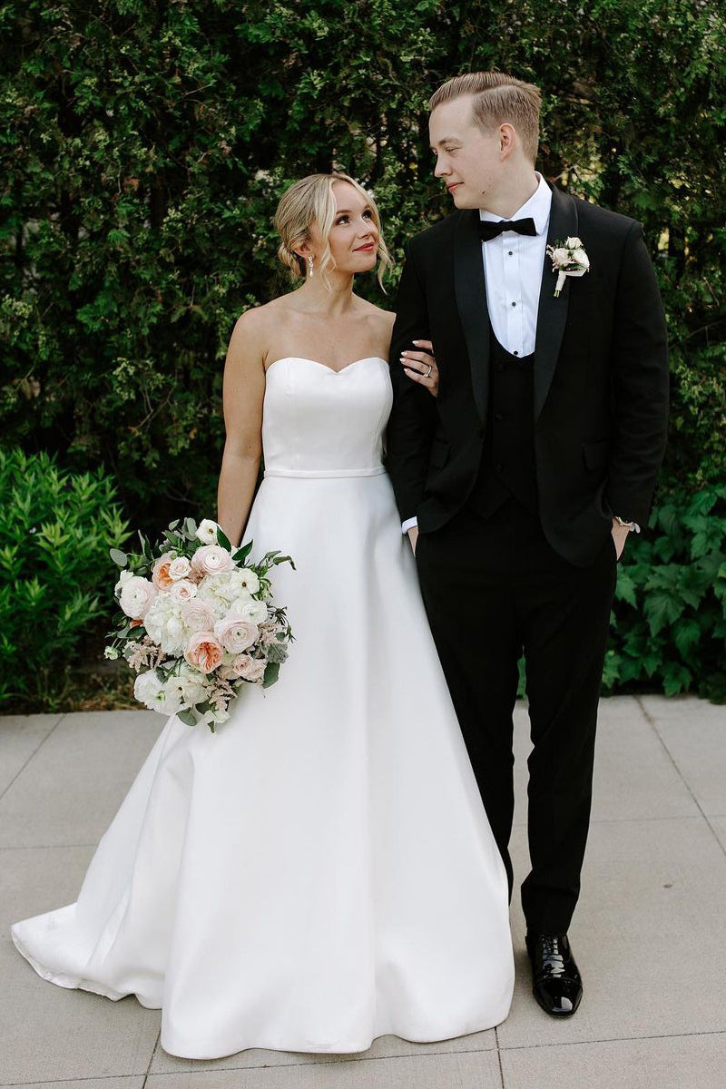 A-Line Strapless White Satin Wedding Dresses VK23122202