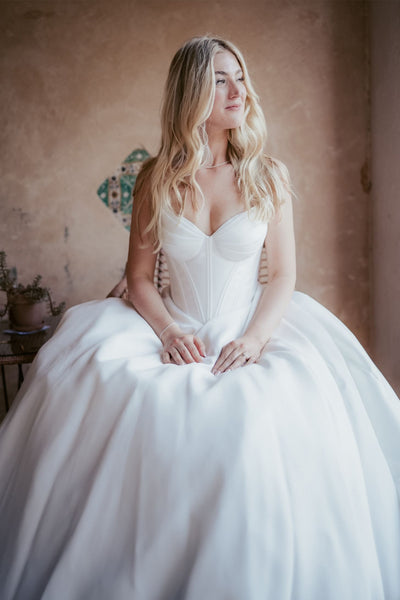 Charming A-Line Strapless White Satin Wedding Dresses VK26102905