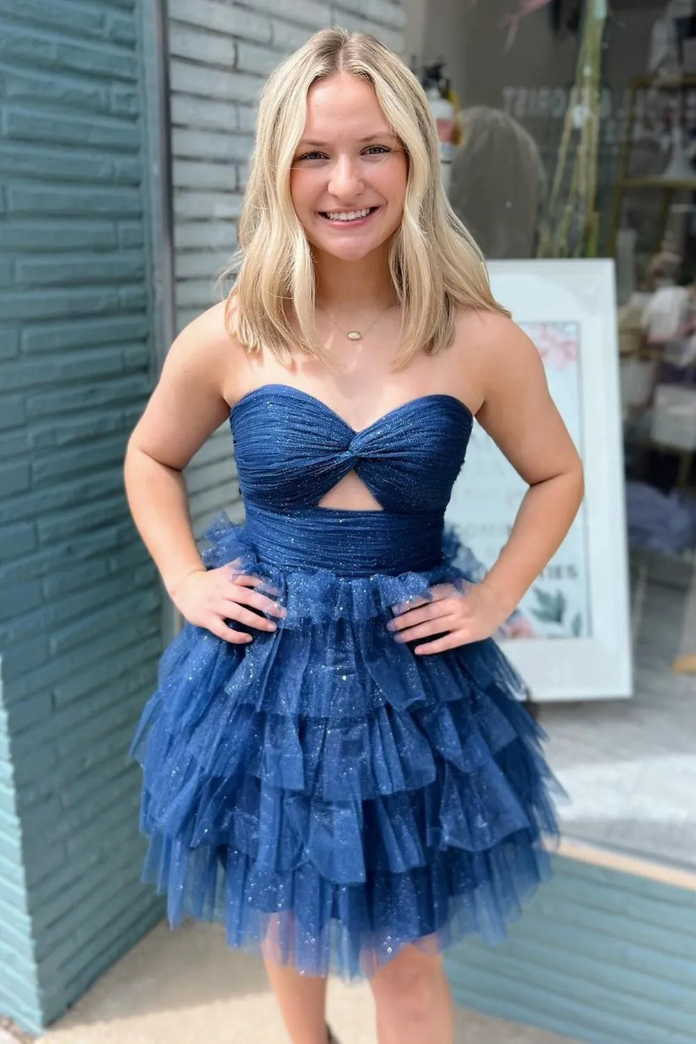 A-Line Sweetheart Navy Blue Ruffle Tiered Tulle Short Homecoming Dresses VK24083101
