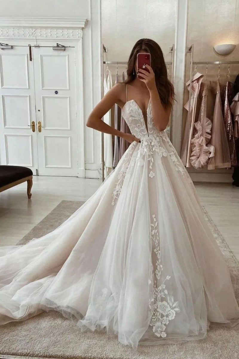 Ball Gown V Neck Champagne Tulle Wedding Dresses with Appliques VK0731114-1