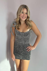 Black Scoop Neck Beads Short Tight Homecoming Dresses VK24082902