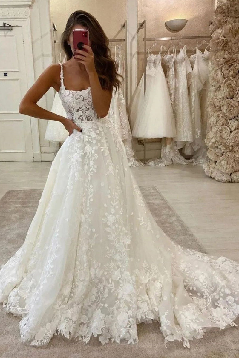  Charming Ball Gown Scoop Neck Tulle Wedding Dresses with Appliques VK073112-1