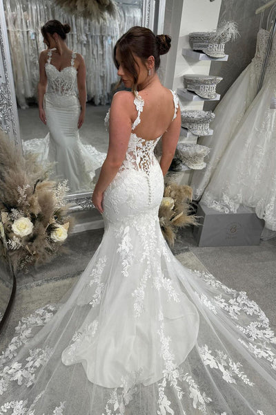 Charming Mermaid V Neck Lace Wedding Dresses with Appliques VK4091307