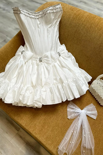Cute A-Line Strapless White Satin Ruffle Short Homecoimg Dresses VK24083104