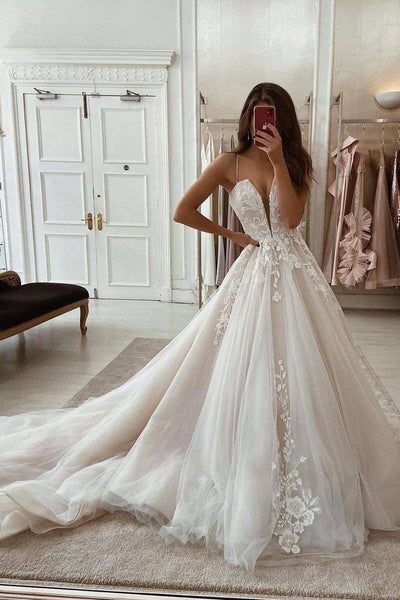 Elegant Ball Gown V Neck Tulle Wedding Dresses with Appliques VK0731105-2